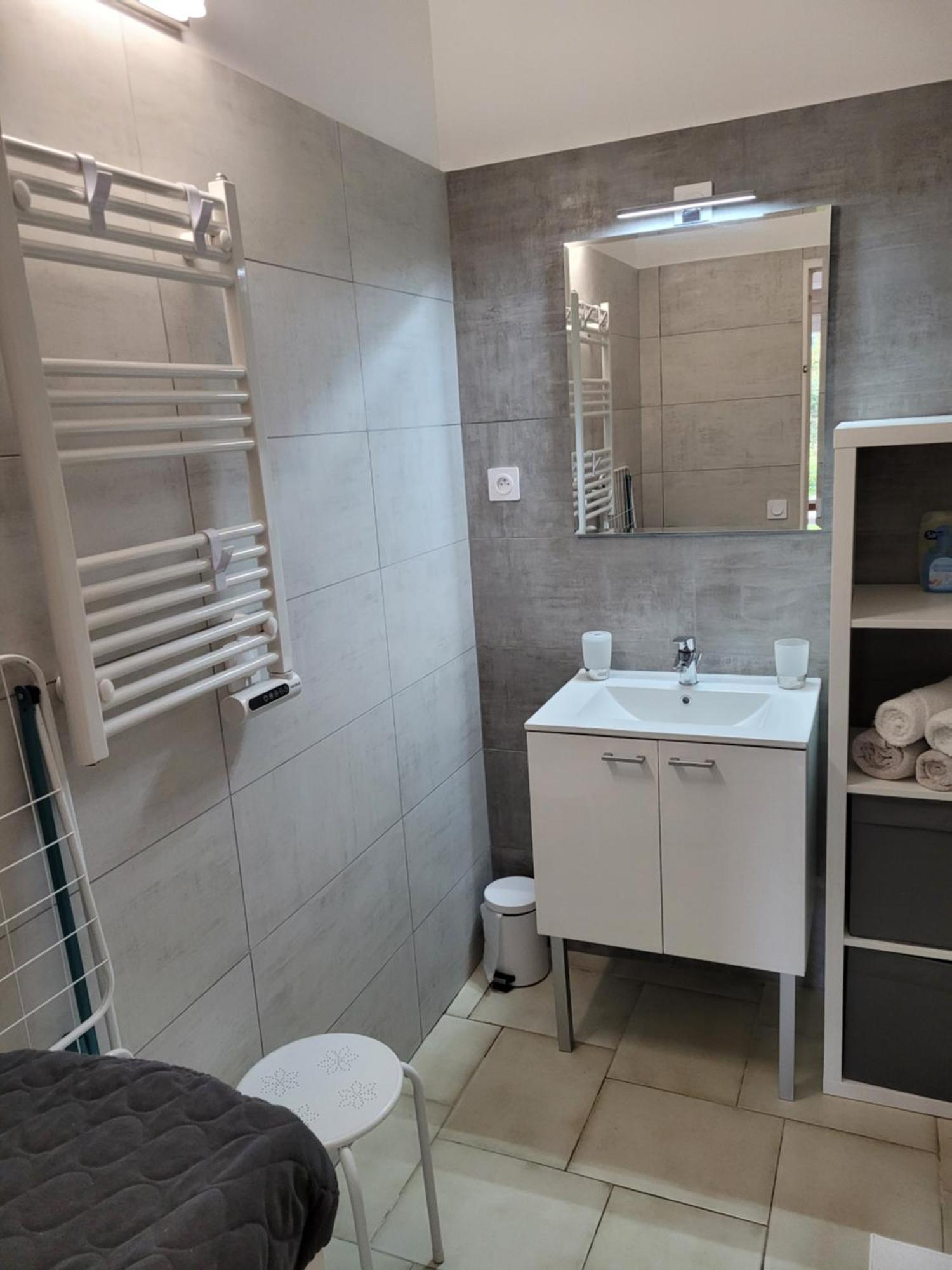 Appartements Dans Villa En Rez De Jardin 히에레 외부 사진