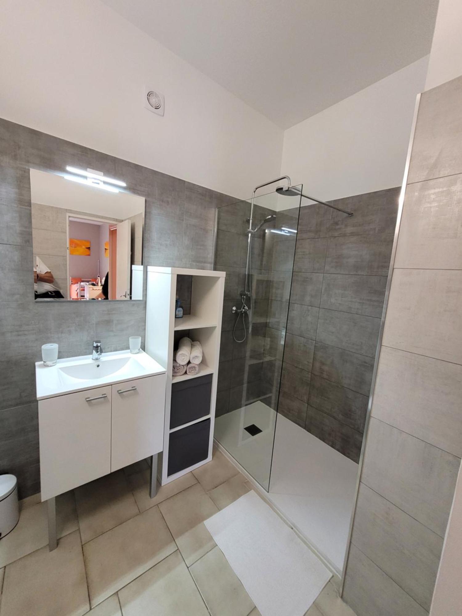 Appartements Dans Villa En Rez De Jardin 히에레 외부 사진