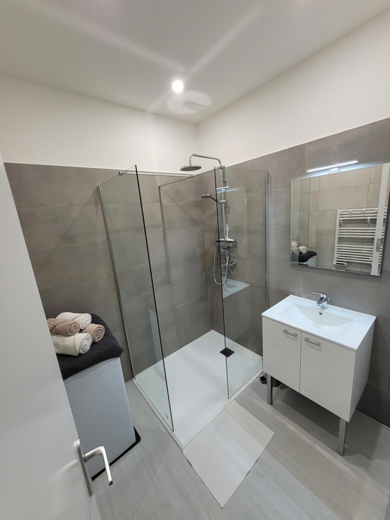 Appartements Dans Villa En Rez De Jardin 히에레 외부 사진