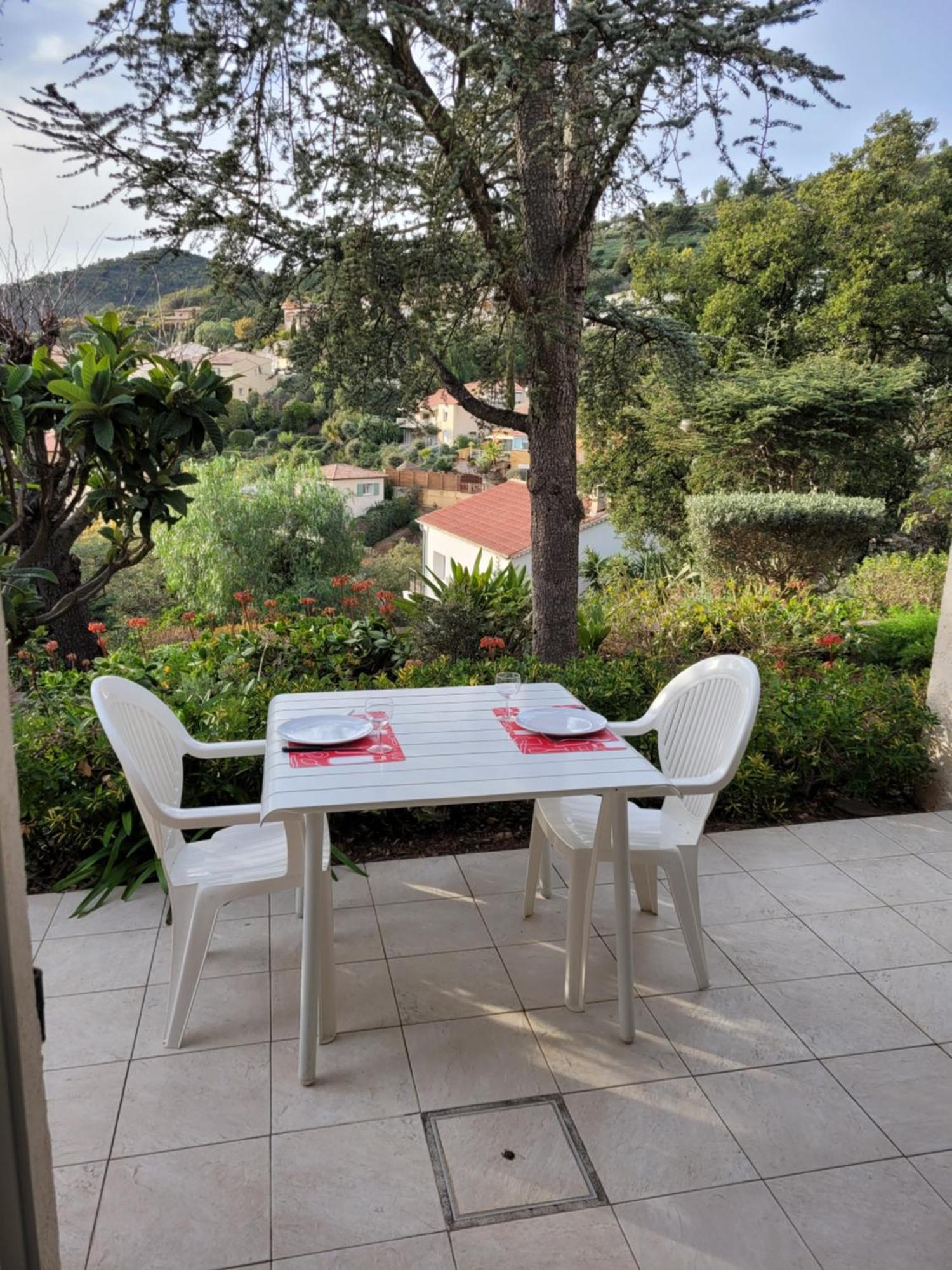 Appartements Dans Villa En Rez De Jardin 히에레 외부 사진