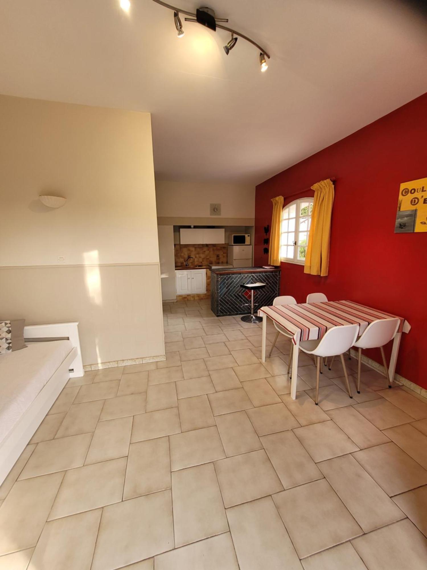 Appartements Dans Villa En Rez De Jardin 히에레 외부 사진